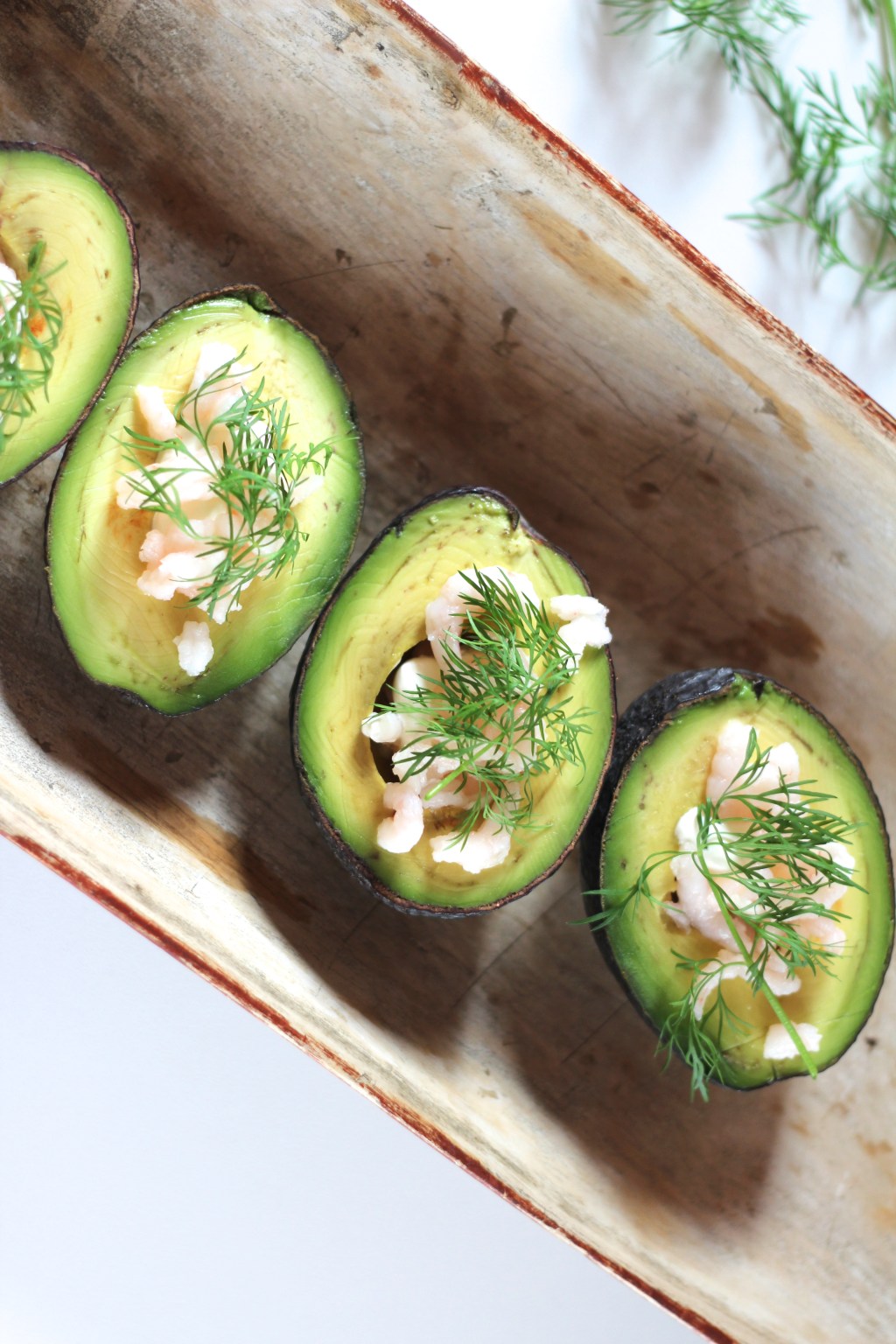 Avocado w/ sour cream, dill and&nbsp;shrimp
